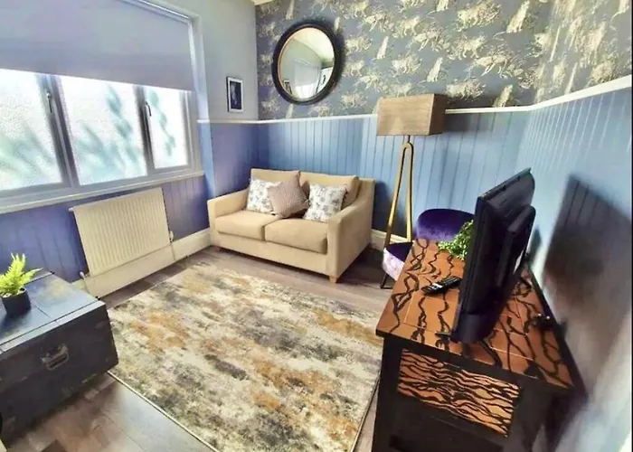 Cosy Retreat - Beach Location, 1 Bed, Free Parking, High Speed Wifi