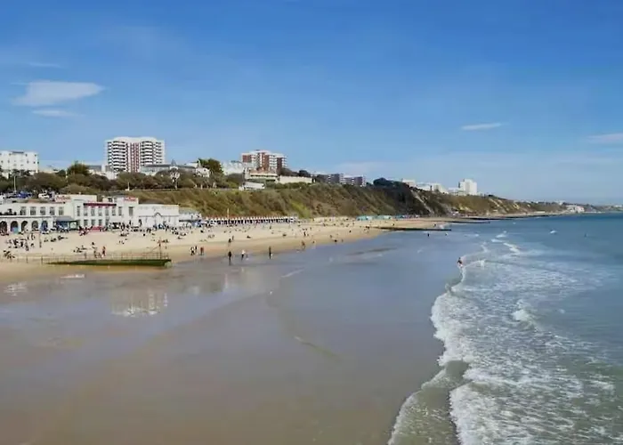 Cosy Retreat - Beach Location, 1 Bed, Free Parking, High Speed Wifi