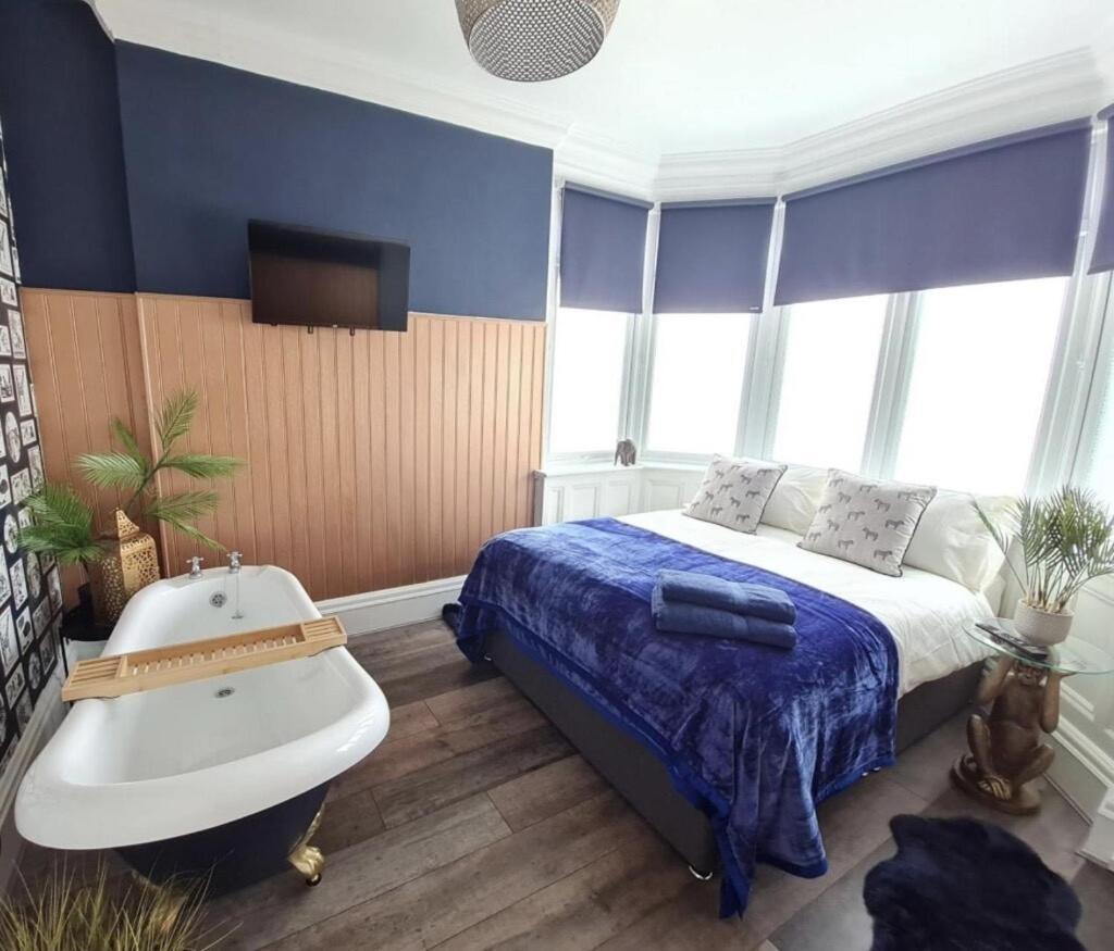 Cosy Retreat - Location, 1 Bed, Free Parking, High Speed Wifi * Bournemouth